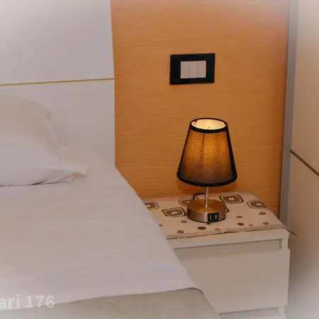 Lannari 176 شقة باغيريا