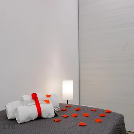 Lannari 176 شقة باغيريا